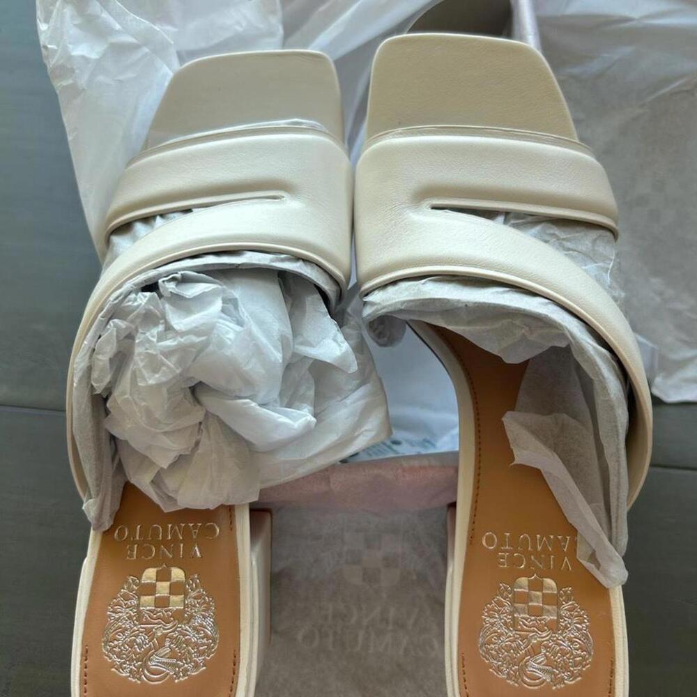 Vince Camuto VC-Jinani Heels